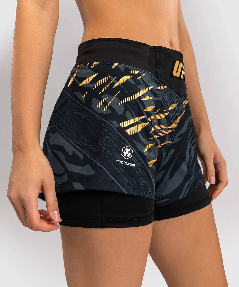 UFC Fusion x Venum Authentic Fight Night Dames Short - XL - Goud/Zwart