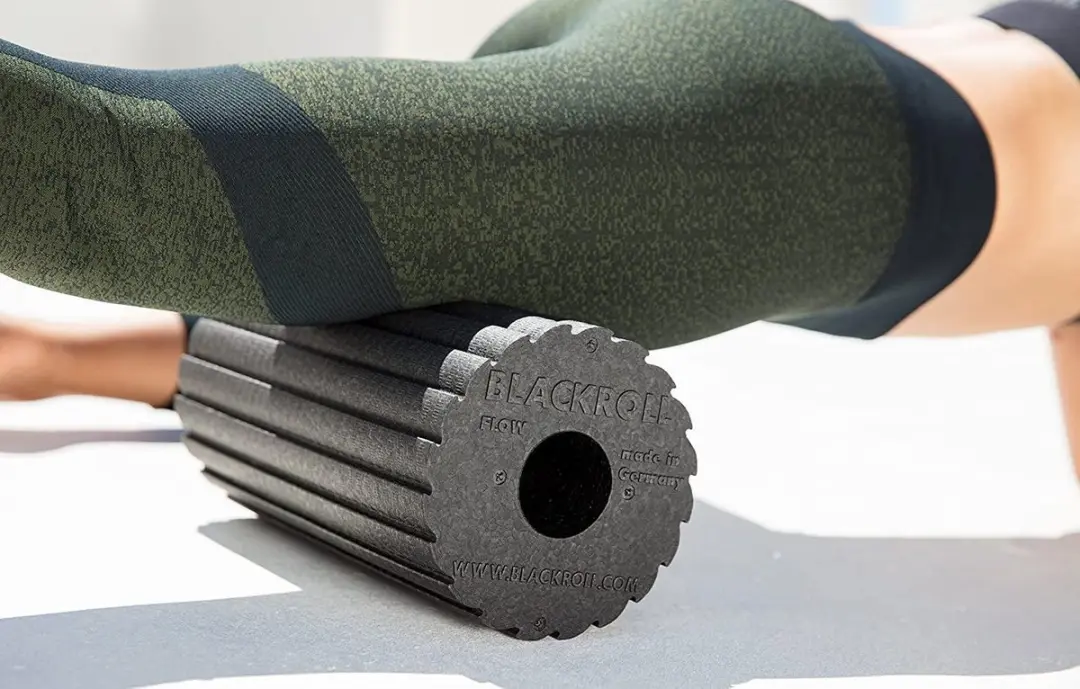 BLACKROLL Flow Foam Roller 30cm - Zwart - afbeelding 6 van 6