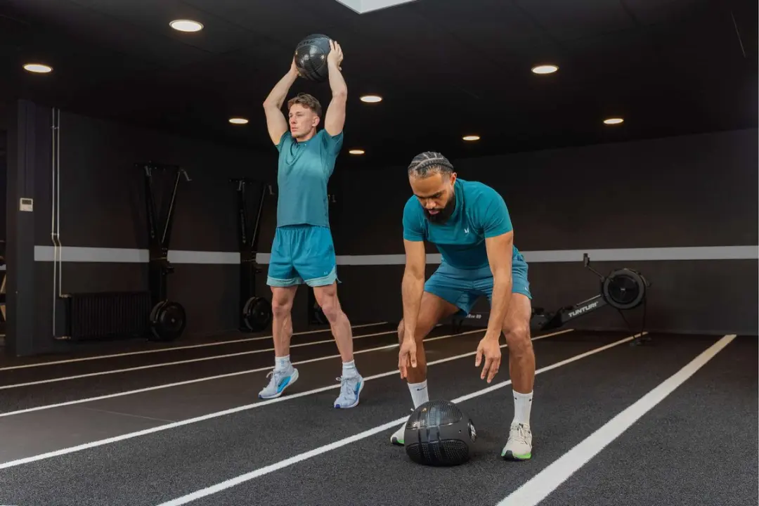 Tunturi Platinum Slam Ball 12kg - Zwart