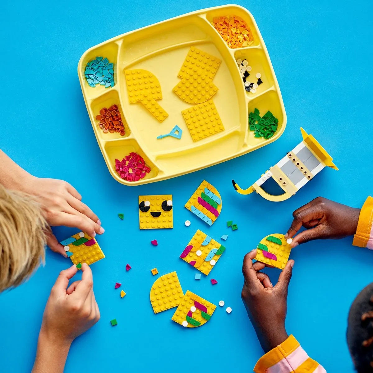 LEGO DOTS Grappige Banaan Pennenhouder 41948 - 438 Stukken