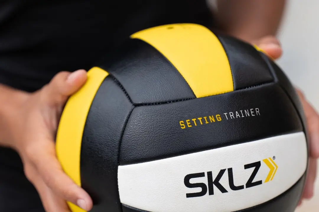 Sklz Verzwaarde Volleybal - Zwart/Geel