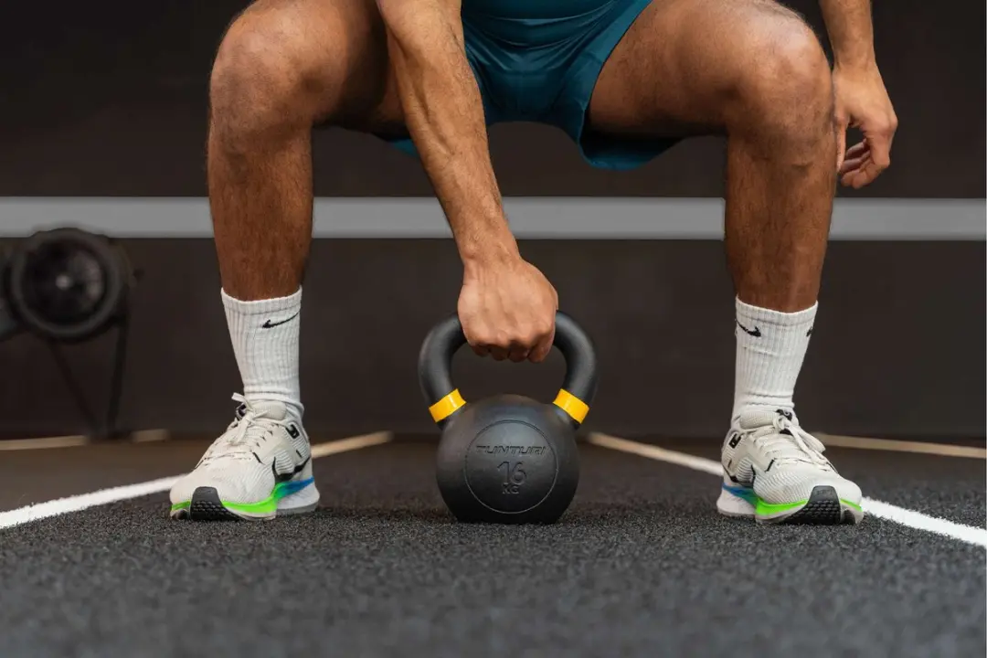 Tunturi Platinum Cast Iron Kettlebell 32kg - Zwart