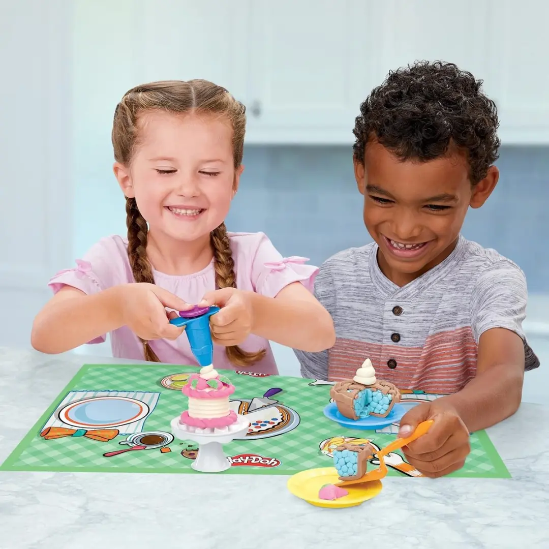 Play-Doh Zoete Taarten Speelset - 23 Stuks - Veelkleurig