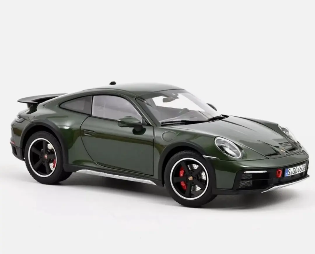 Porsche 911 Dakar 2023 1:18 Norev - Oak Green Metallic