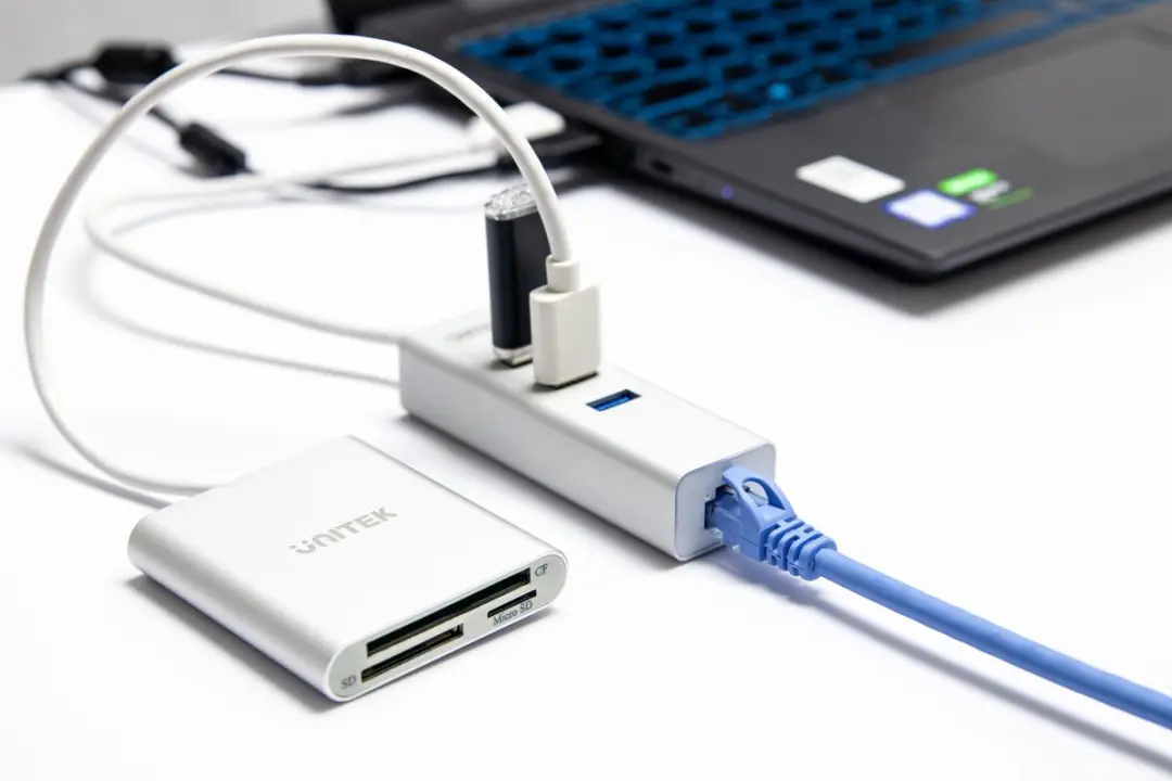 Unitek Y-9313 Geheugenkaartlezer USB 3.2 Gen 1 - Zilver
