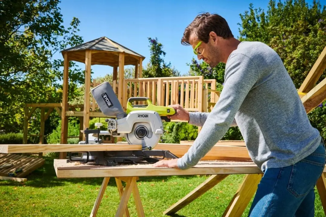 Ryobi ONE+ R18MS216-0 Accu Afkortzaag 18V - 216mm