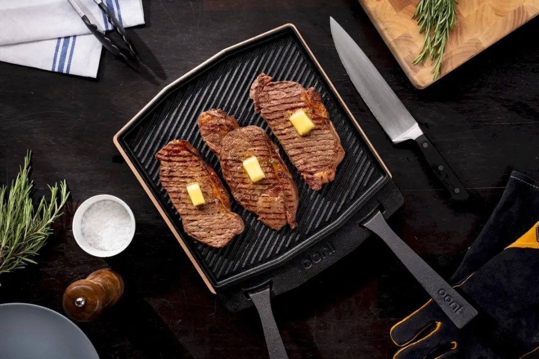Ooni Grizzler Grillplaat STKY-00044478 - 20cm - Zwart/Teakhout - afbeelding 6 van 6