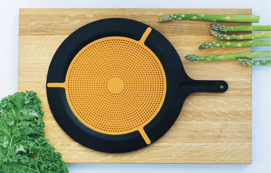 Fiskars Funcional Form Spatdeksel Ø30cm - Silicone - Zwart/Oranje