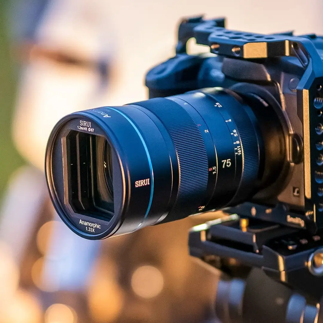 Sirui SI-SR75-E Anamorfische Lens 75mm - 82mm - Zwart