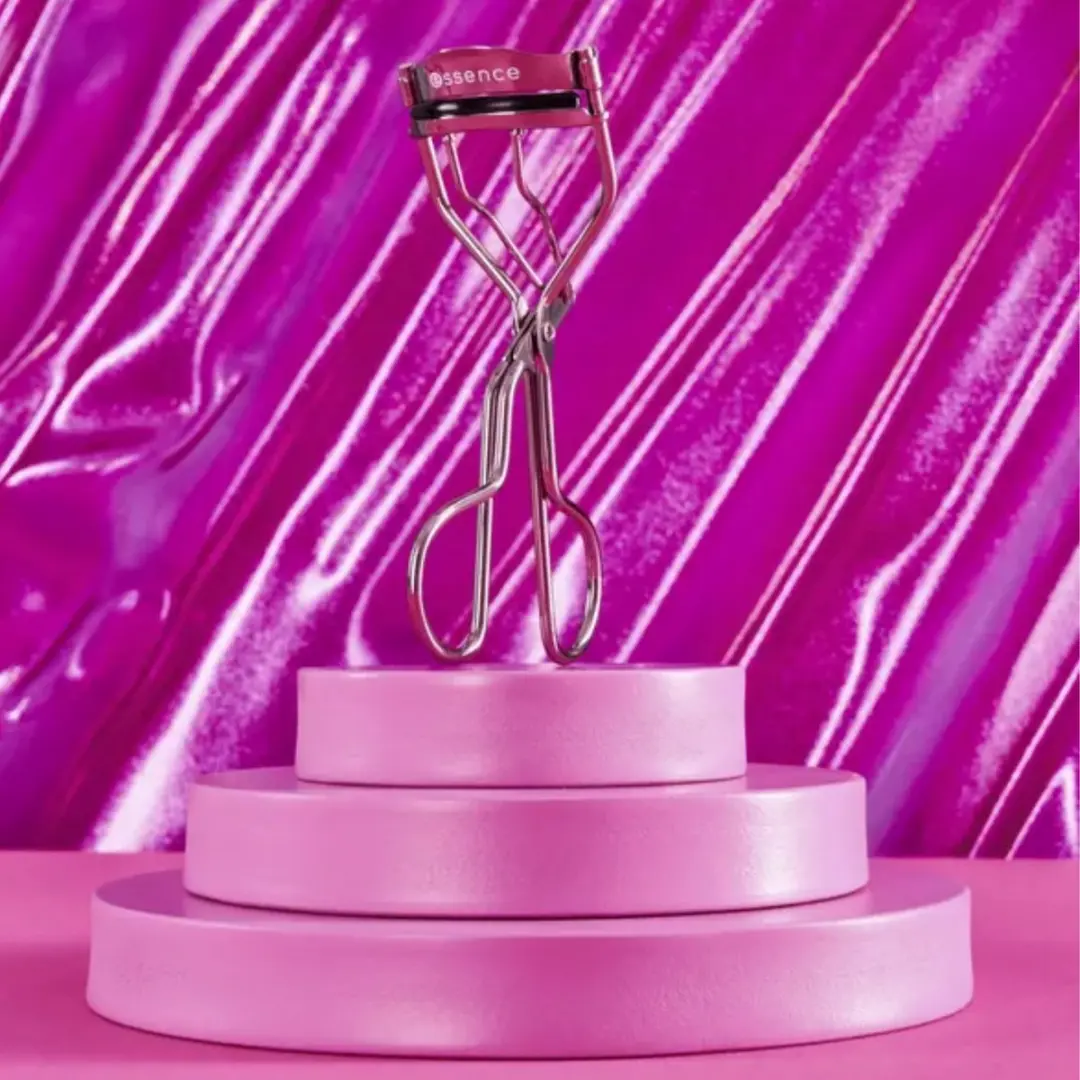 Essence Lash Curler 01