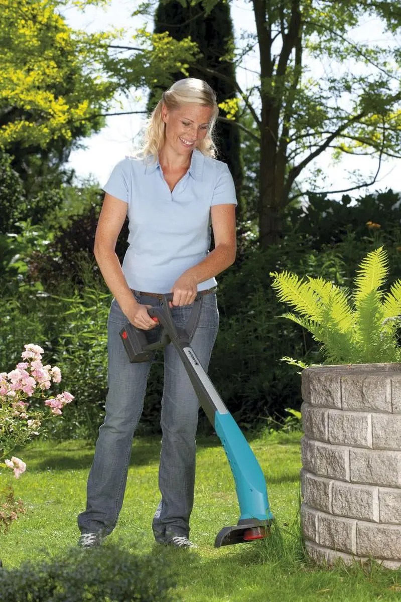 Gardena SmallCut 300 Turbotrimmer - 1,6 Ah - 230mm