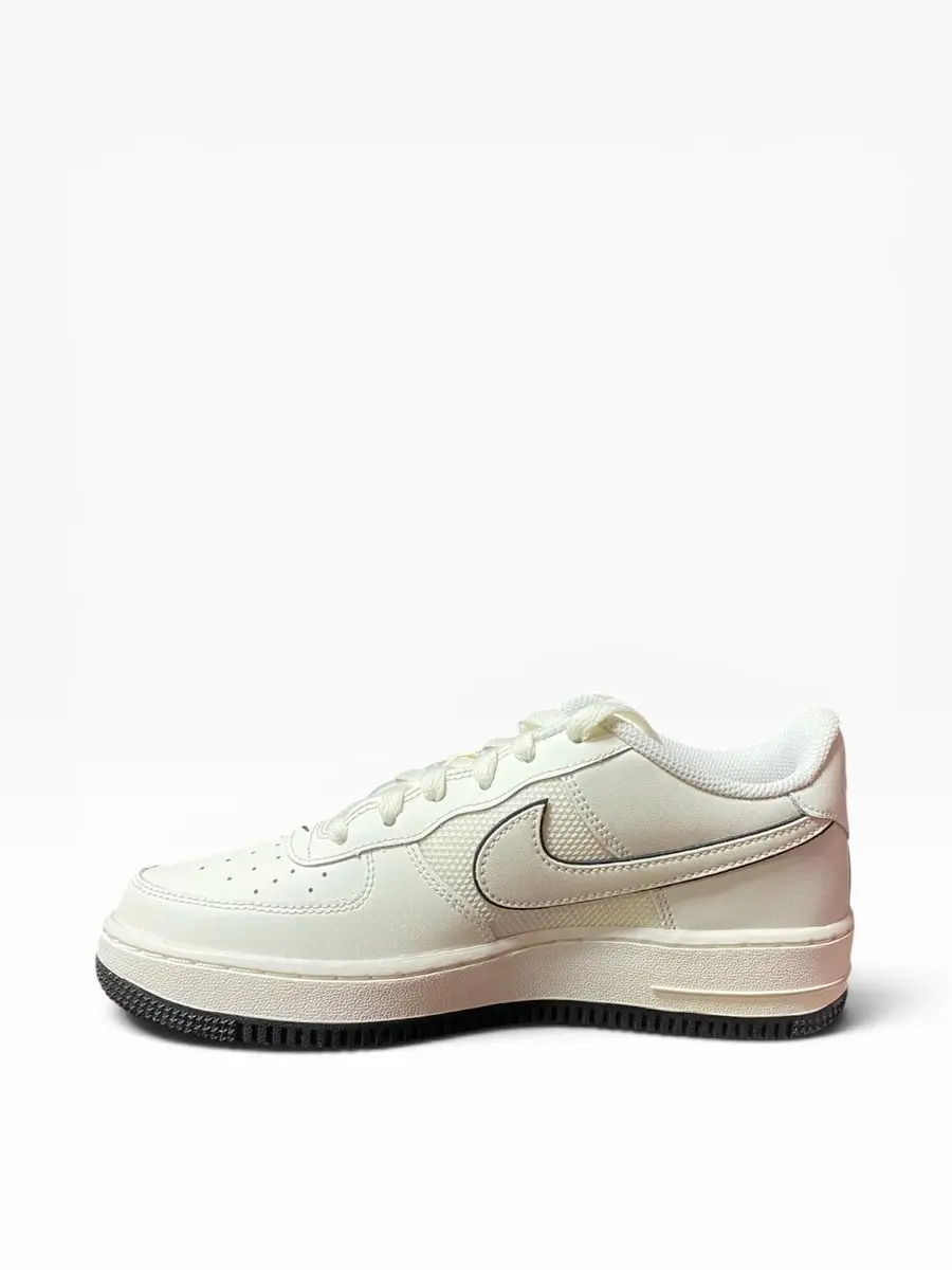 Nike Air Force 1 Unisex Sneakers - Gebroken Wit Maat 38.5