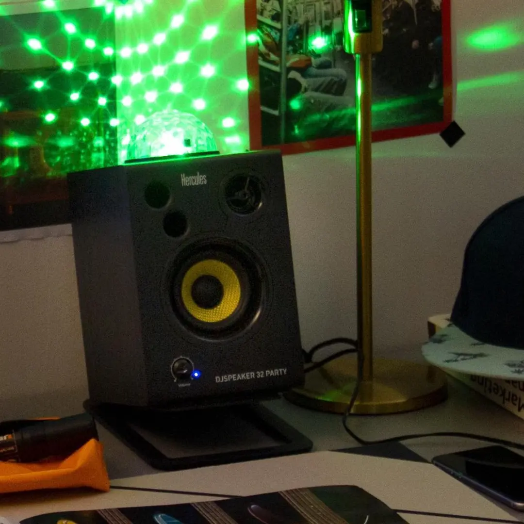 Hercules DJSpeaker 32 Actieve Studiomonitorset 2x 15W - Zwart