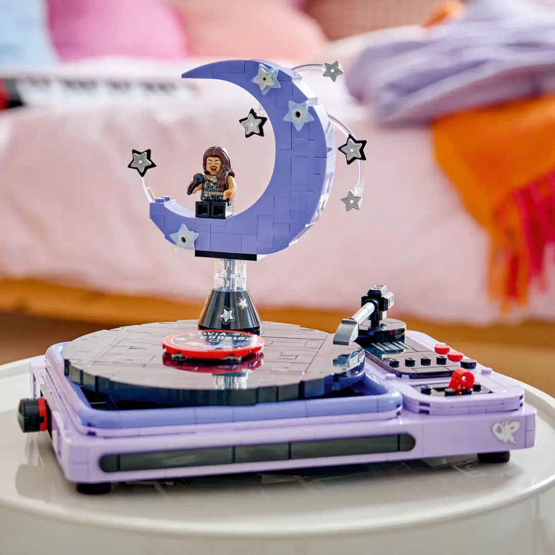 LEGO Olivia Rodrigo Concertmaan Bouwpakket 43029 - 670 Stukken - Multicolor