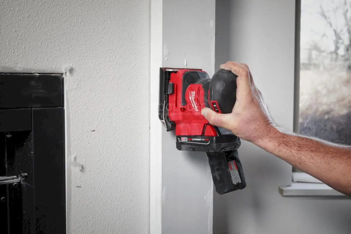 Milwaukee M18 BQSS-0 Vlakschuurmachine - 13.000 r/min