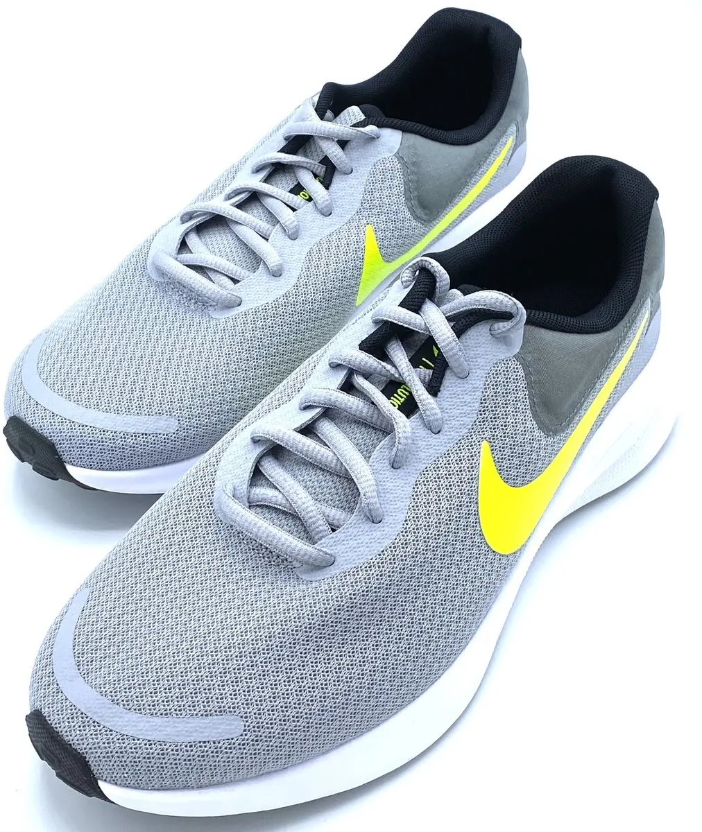 Nike Revolution 7 Hardloopschoenen Heren 44.5 - Grijs/Volt