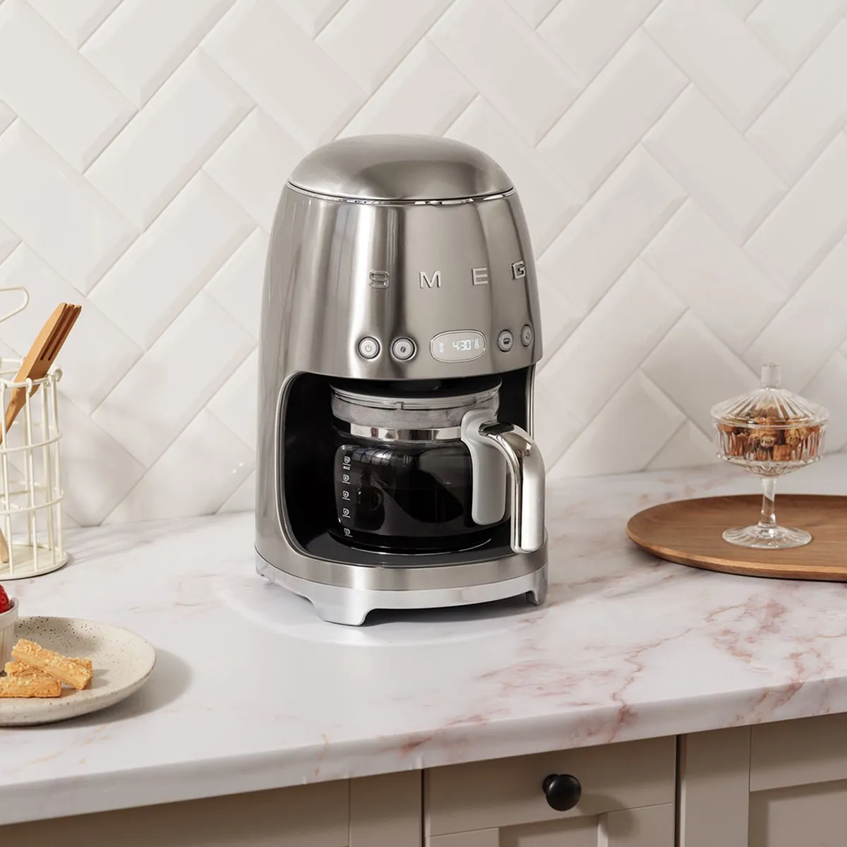Smeg DCF02SSEU Filterkoffiemachine - 10 Kopjes - 1,4L - Steel
