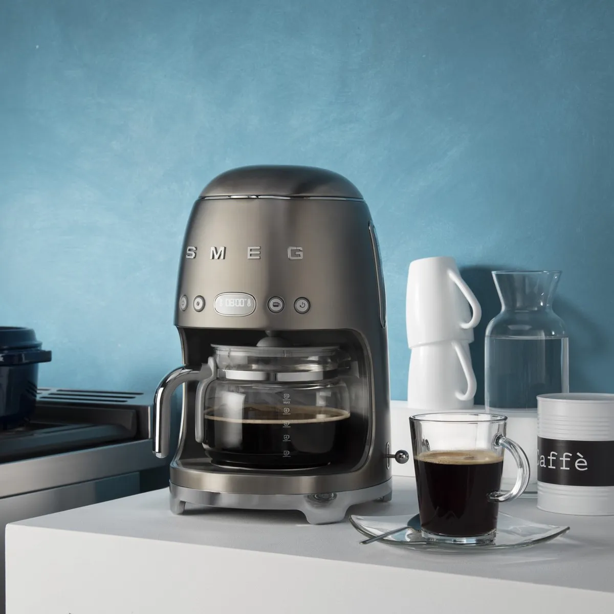 Smeg DCF02SSEU Filterkoffiemachine - 10 Kopjes - 1,4L - Steel