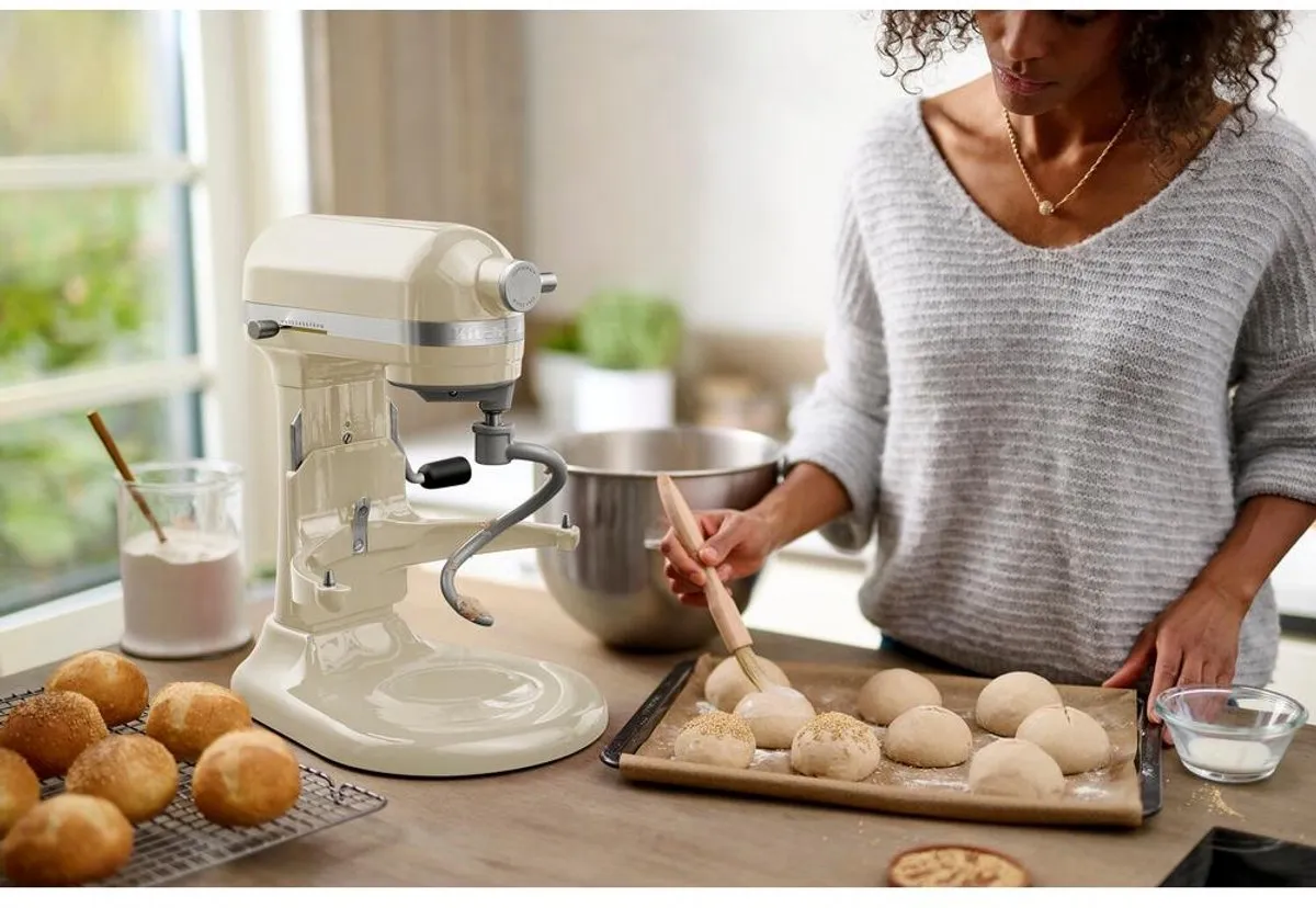KitchenAid Artisan Keukenmachine 375W - 11 snelheden - 5,6L - Amandelwit - afbeelding 3 van 5
