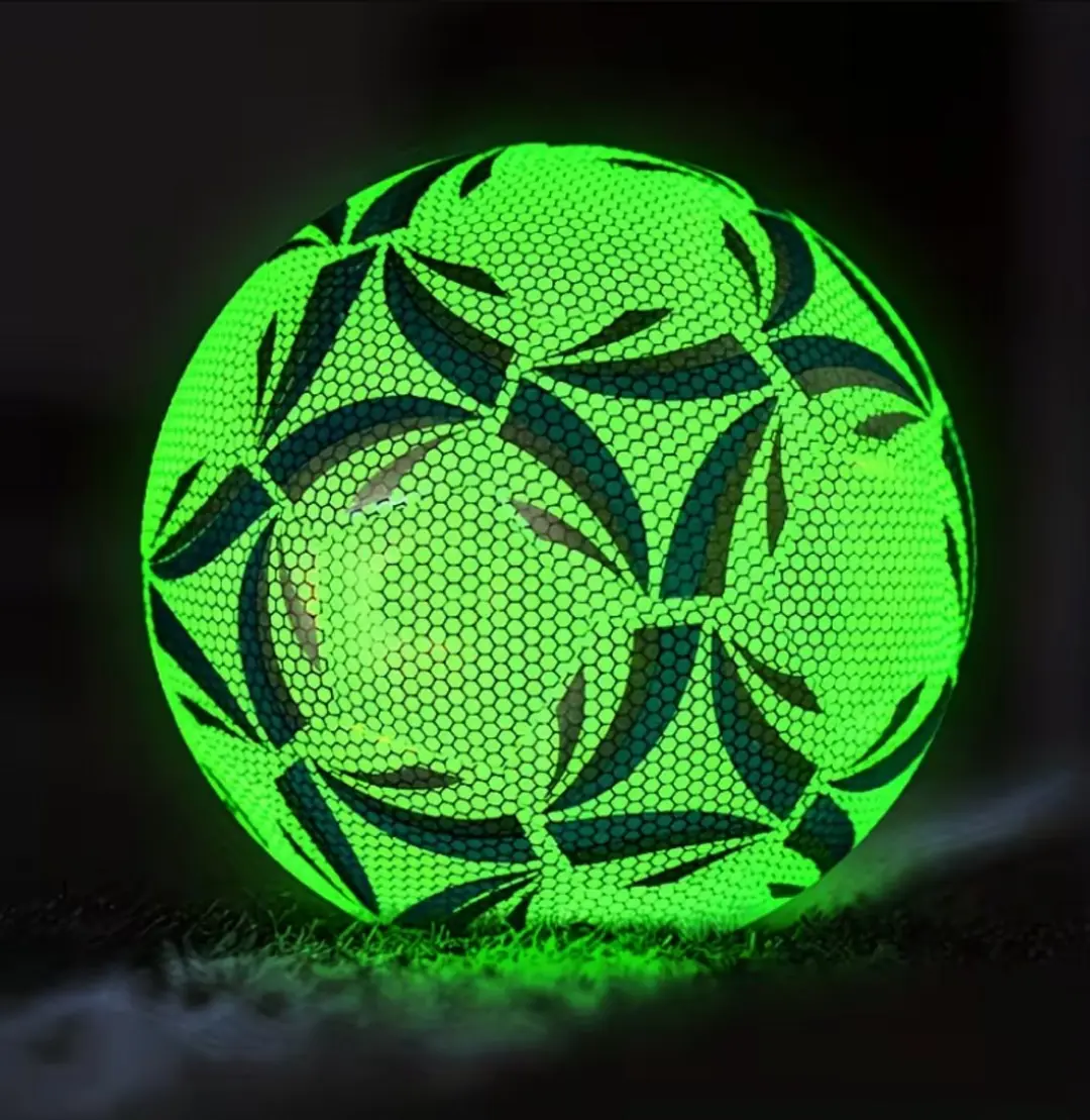 NuveX Glow Voetbal Maat 5 - Fluorescerend Groen