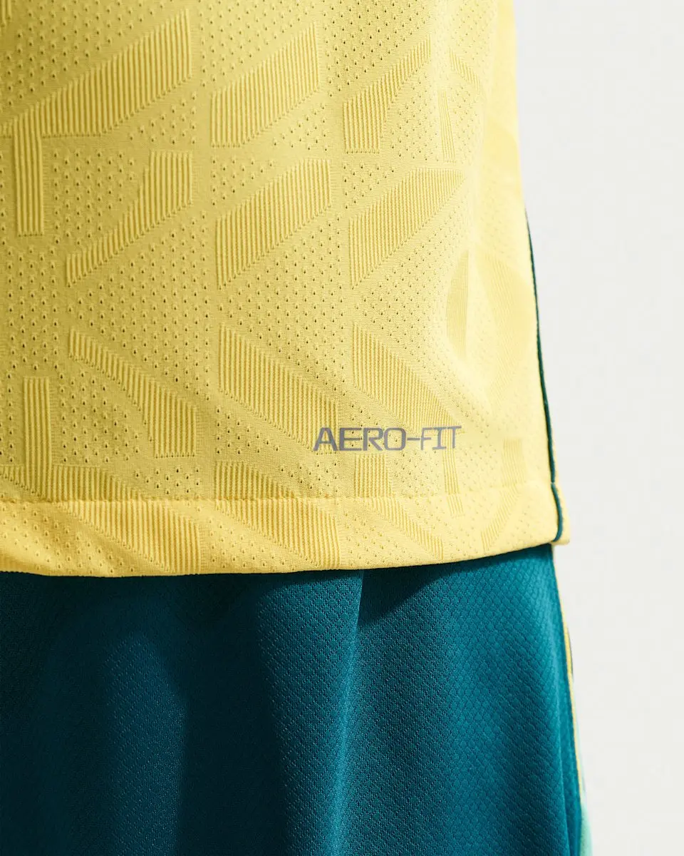 Nike Brazil National Team 2026 Voetbalshirt M - Geel