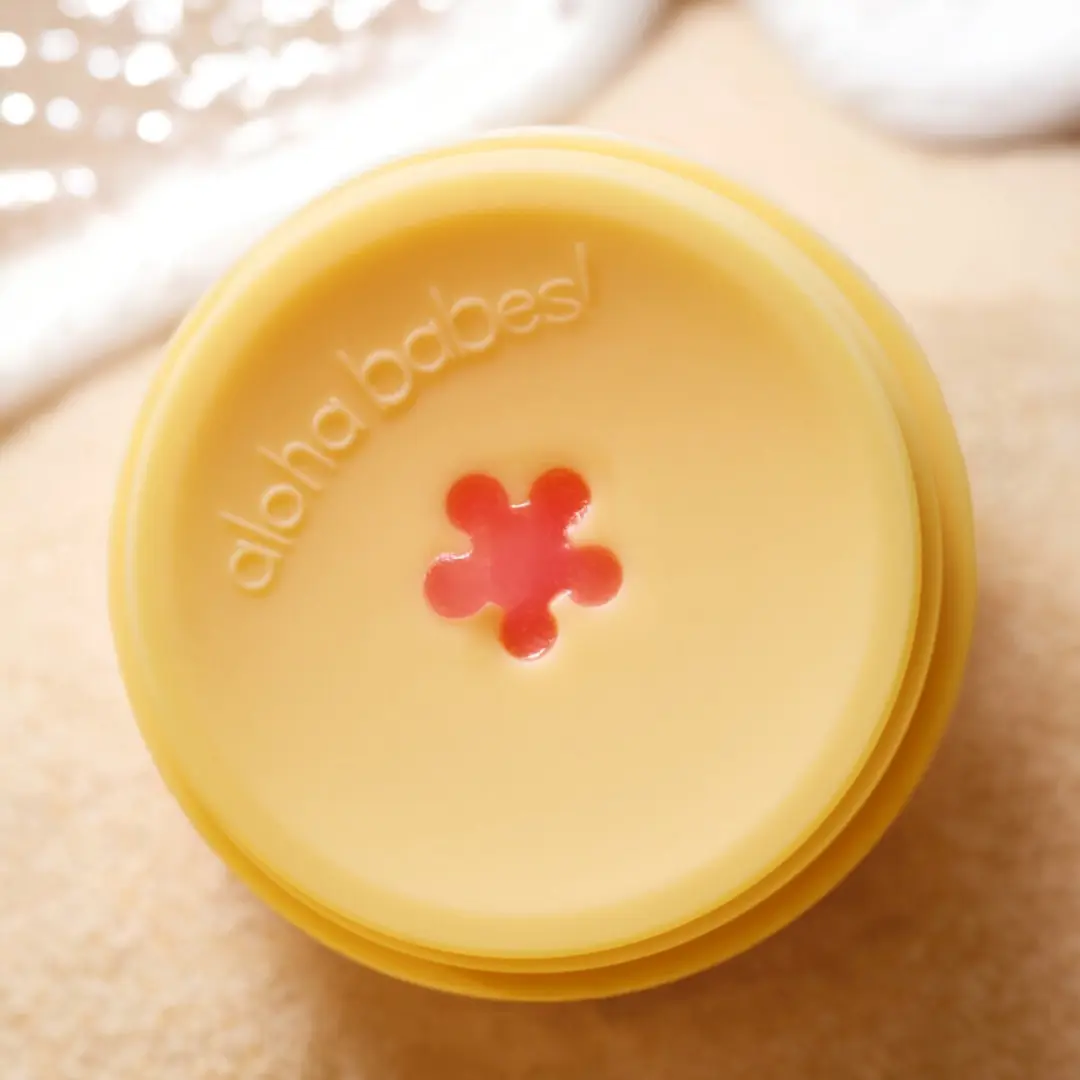 Essence Aloha Babes! Pout Lip Balm - 12,8 ml