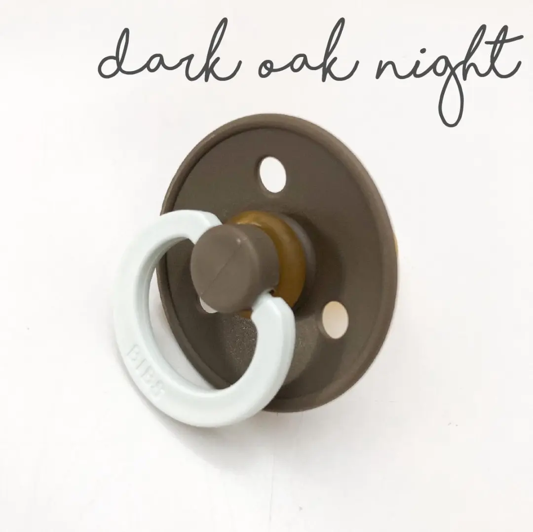 BIBS Glow in the Dark Dark Oak Speentje 6-18 maanden