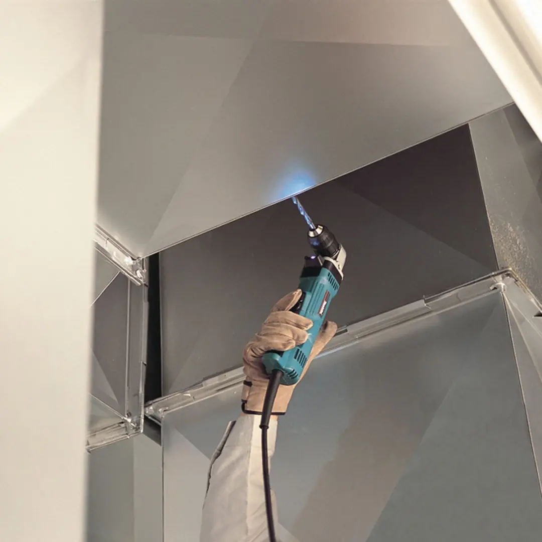 Makita DA3011FJ Haakse Boormachine 450W