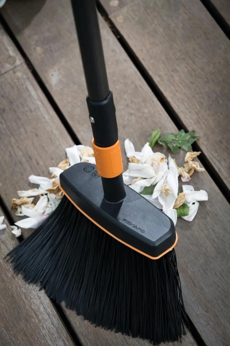 Fiskars Quikfit Bezemkop 1001415 - 260mm Zwart