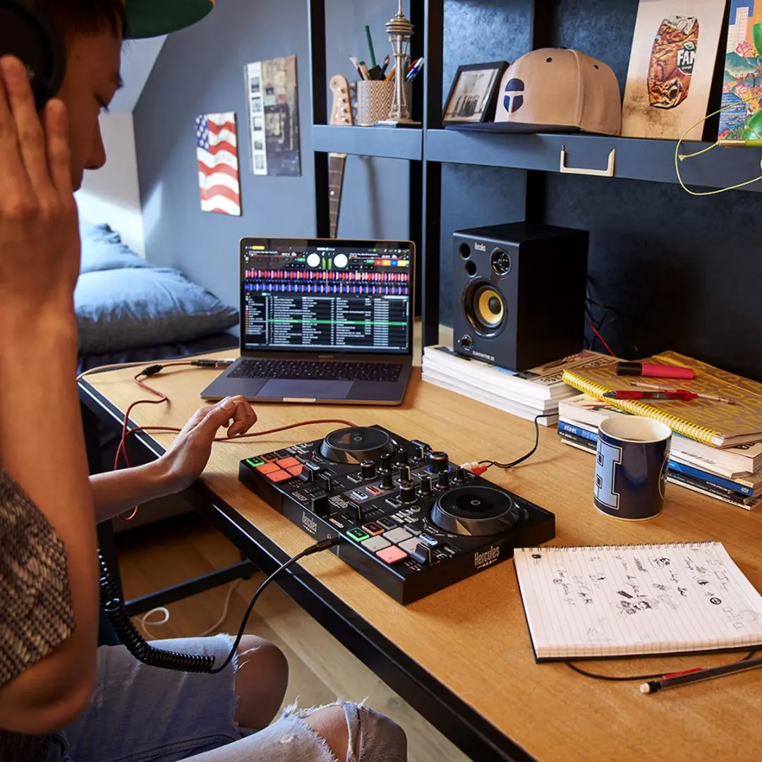 Hercules Inpulse 200 MK2 DJ-controller + DJ45 Koptelefoon - 2 Kanalen