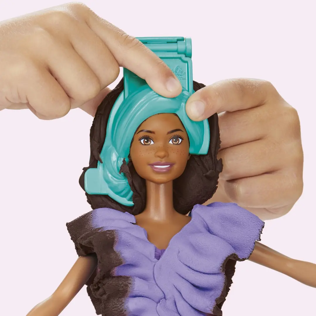 Play-Doh Barbie Fashionista Franjes Speelset - Pop - 13 Stuks
