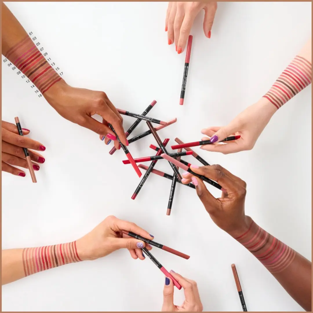 Essence 8h Matte Comfort Lipliner 12 Cushion Talk - 30g