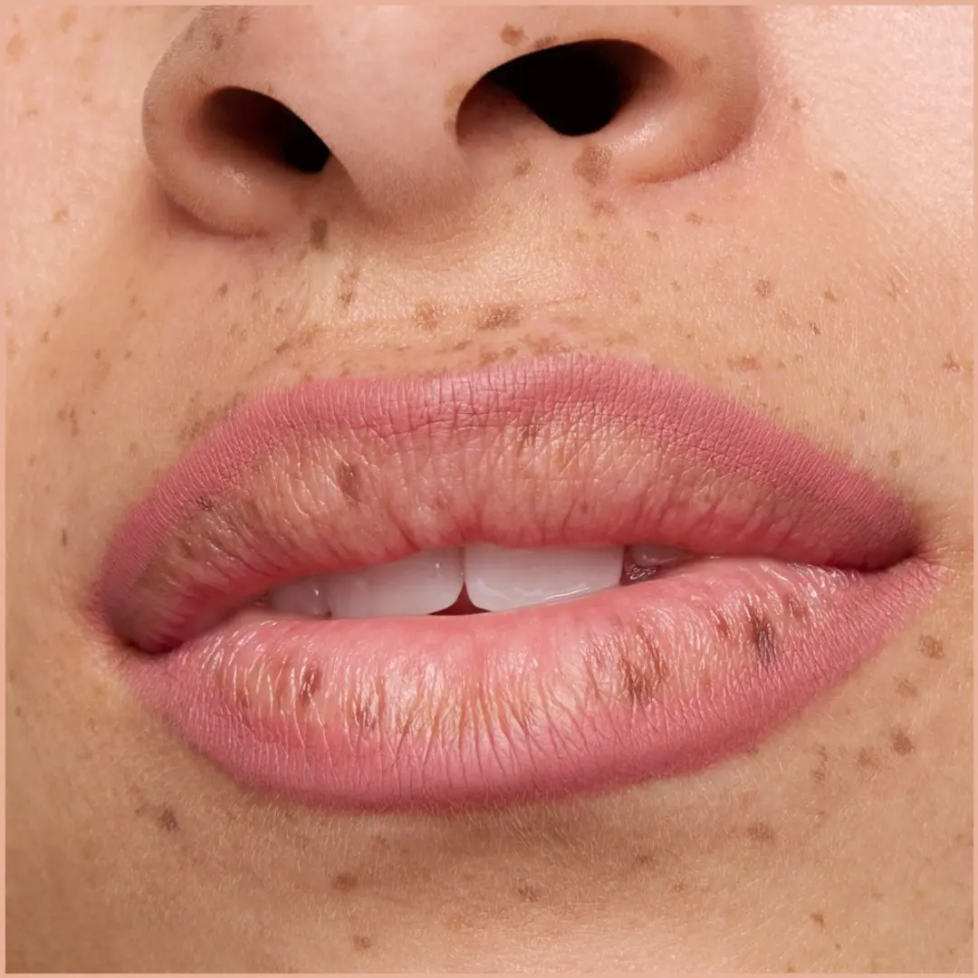 Essence 8h Matte Comfort Lipliner 12 Cushion Talk - 30g