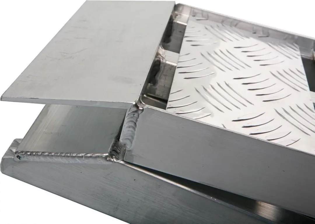 HBM Aluminium Oprijplaat Model 3 - 680kg 225cm inklapbaar