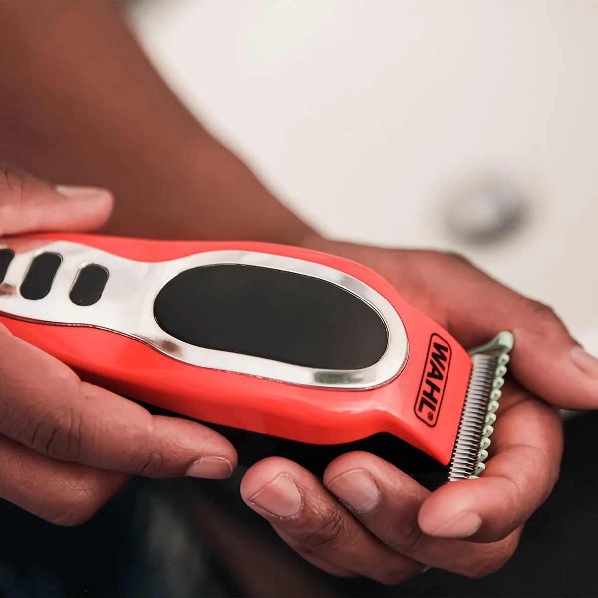 Wahl Close Cut Pro Tondeuse - 6 Kammetjes 1.5-13mm - Rood