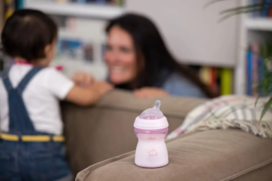 Chicco Natural Feeling Babyfles 250ml - Roze