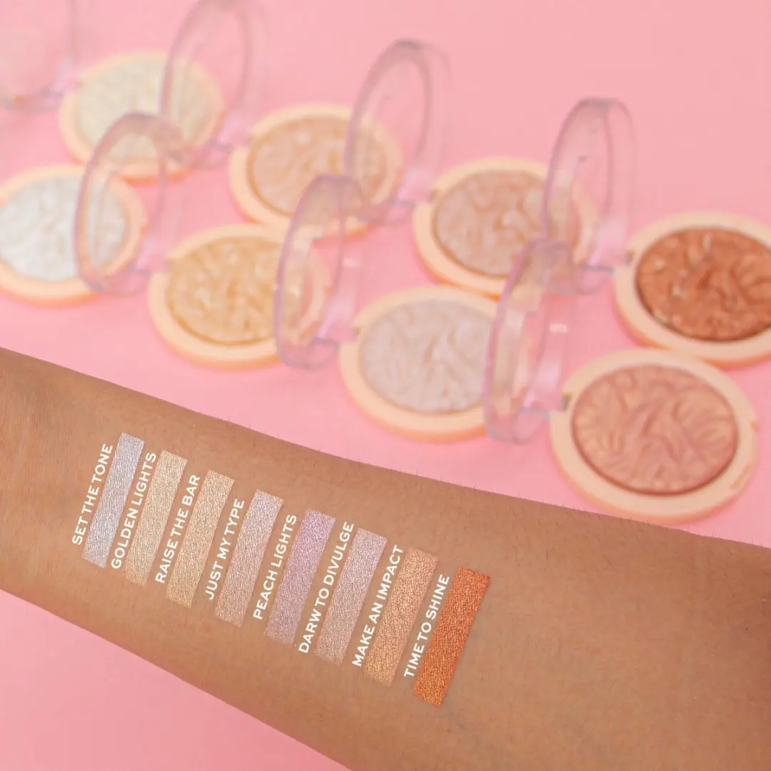 Makeup Revolution Reloaded Dare to Divulge Highlighter - Champagne Rose Goud