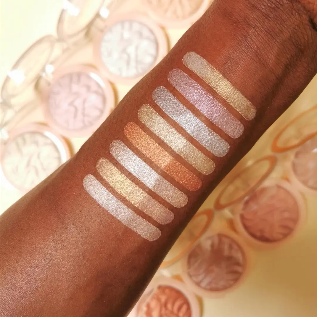 Makeup Revolution Reloaded Dare to Divulge Highlighter - Champagne Rose Goud
