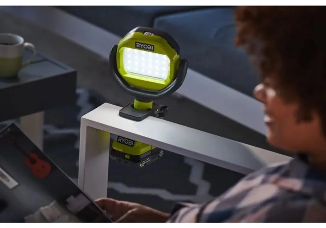 Ryobi ONE+ LED Klemlamp 1000 Lumen - 18V - Zwart