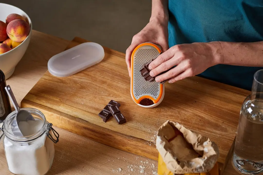 Fiskars Kaasrasp RVS 6424002004288 - Incl. Bewaarbak