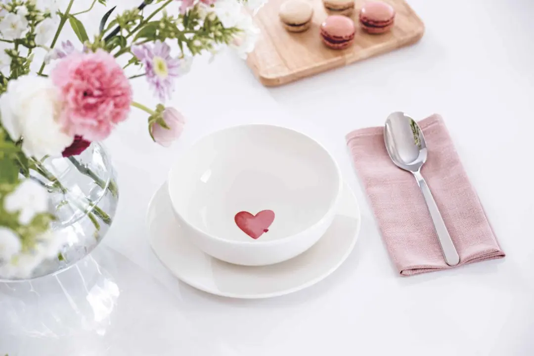 Villeroy & Boch Müslischaal Sending Love With Love - 16,9 cm - Wit-rood