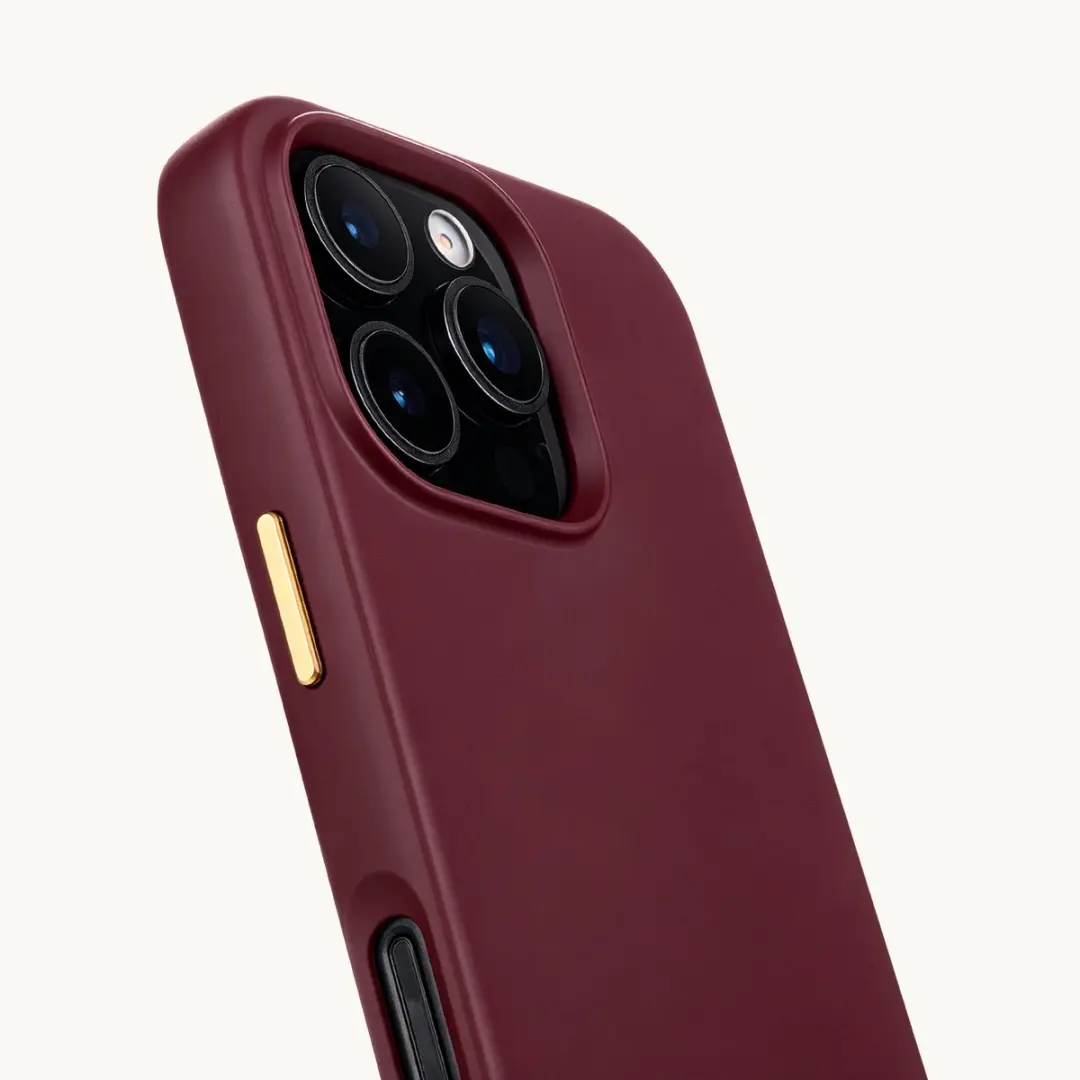 Selencia Hoesje iPhone 16 Pro Max - Bold Burgundy - MagSafe