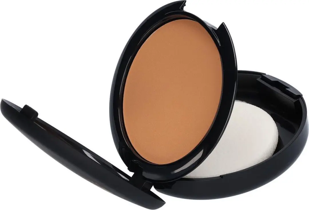 Make-up Studio Light Velvet Foundation WA4 Oriental Beige - 8ml