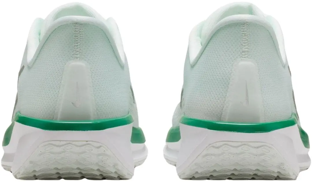 Nike Quest 6 Hardloopschoenen Dames 39 - Lichtgroen
