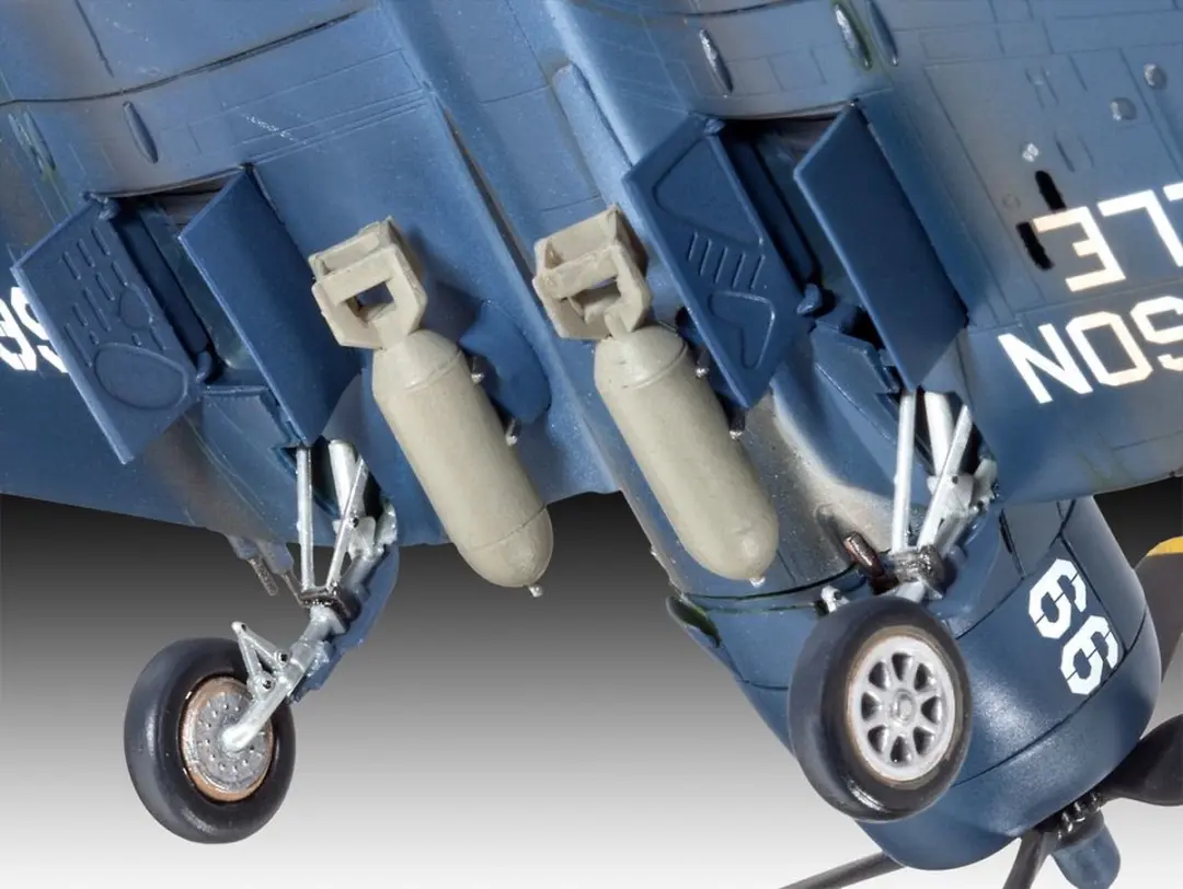 Revell 03955 F4U-4 Corsair Modelbouwpakket - 1:72 - Multi