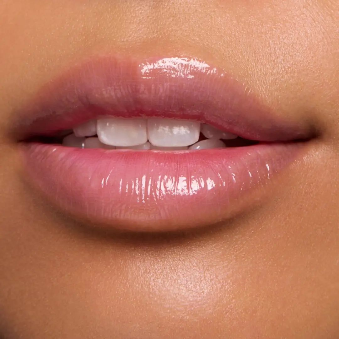 Essence Juicy Bomb Glossy Butter Balm 02 So Berry Cute - 2,5 ml - Paars - afbeelding 6 van 6