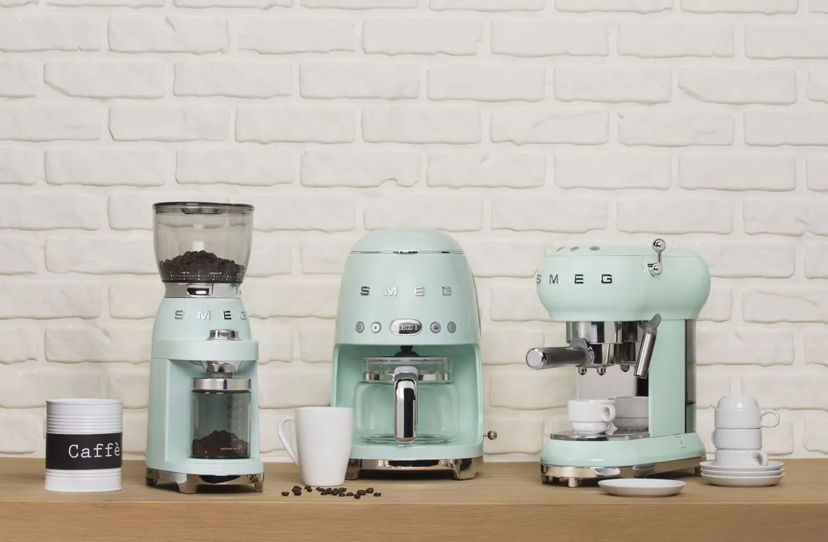 Smeg CGF01PGEU Elektrische Koffiemolen - Watergroen - 30 Maalstanden - afbeelding 6 van 6