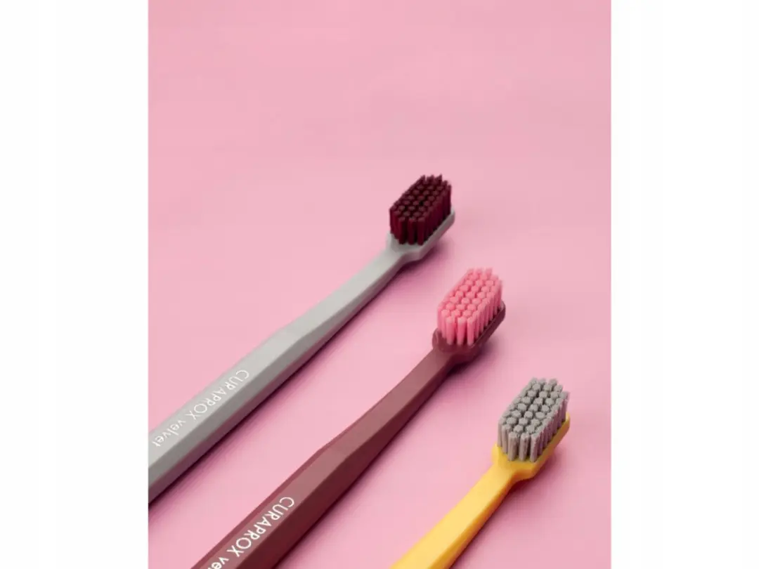 Curaprox CS 12460 Velvet Handtandenborstel - Roze