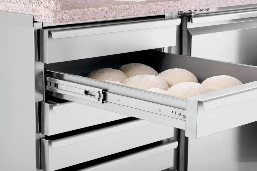 Bartscher Pizzakoelwerkbank G S7T2 200297 - 360L - 9 Plateaus - Grijs