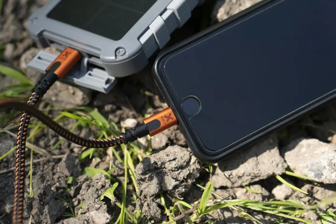 Xtorm FS405 Solar Powerbank 10.000mAh - Grijs - afbeelding 6 van 6